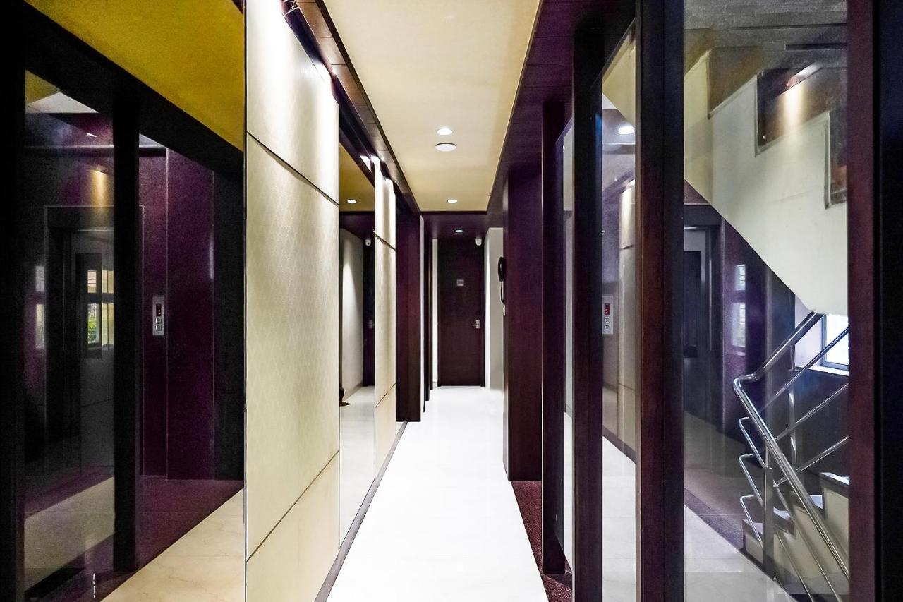 Fabhotel Eros 211 - Nr Sreebhumi Calcutta Extérieur photo